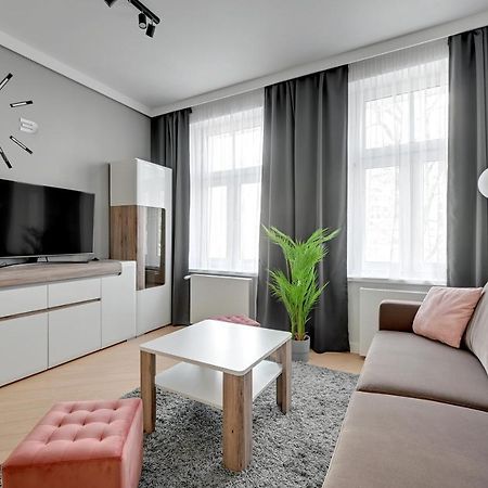 Royal Rose - Premium Beach Apartment سوبوت المظهر الخارجي الصورة
