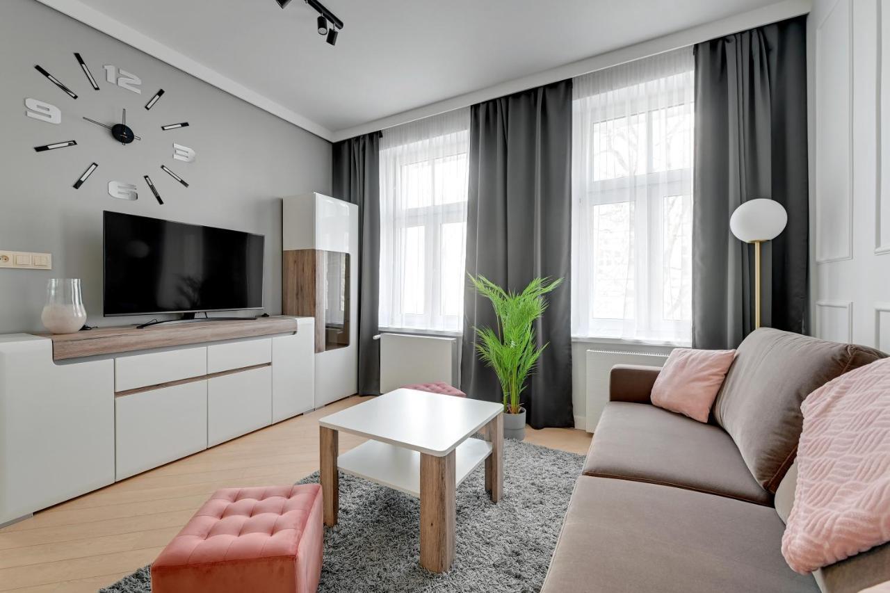 Royal Rose - Premium Beach Apartment سوبوت المظهر الخارجي الصورة